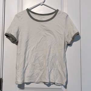 American Eagle basic tee
